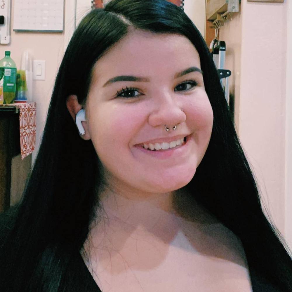 Meet your Posher, Aly